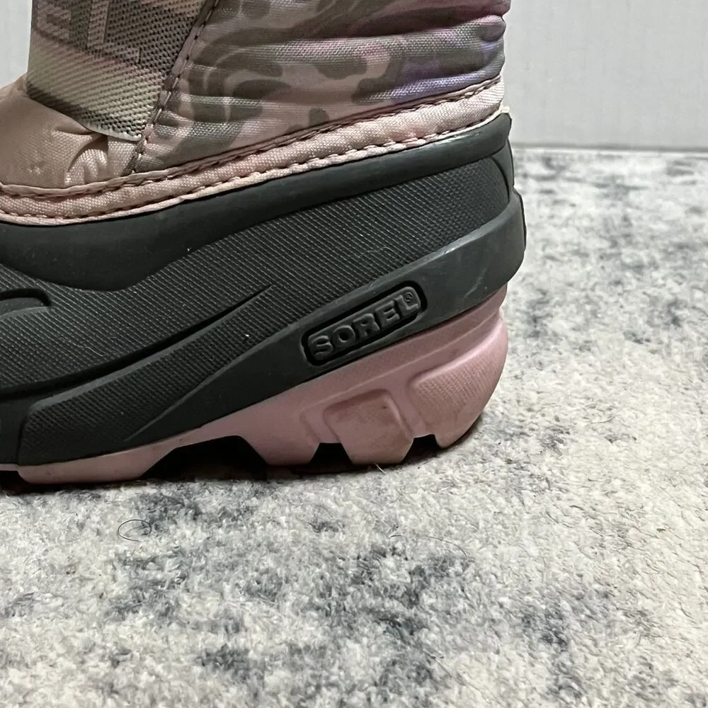 Sorel durable cozy